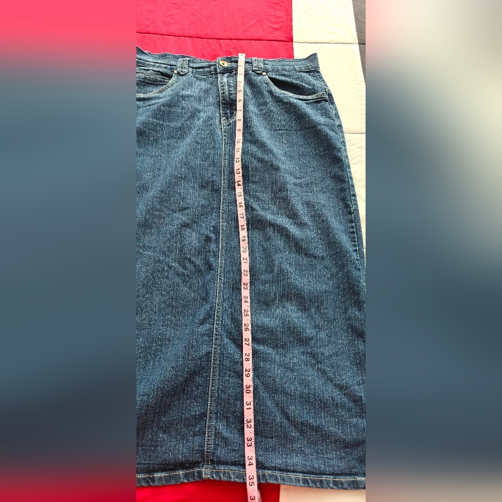 Classic Blue Denim Skirt, Size 16 - Picture 5 of 5